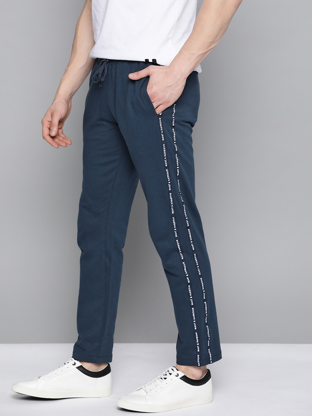 mast and harbour track pants