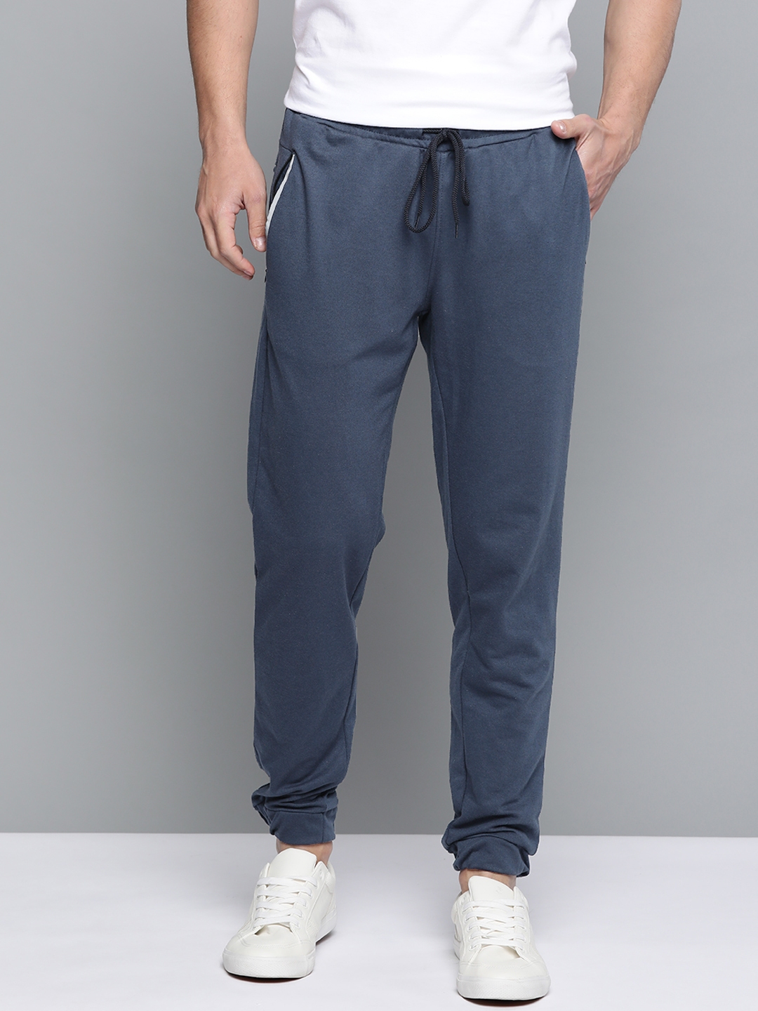 mast and harbour joggers