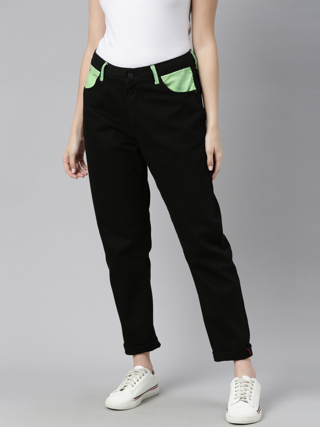 black stretchable jeans