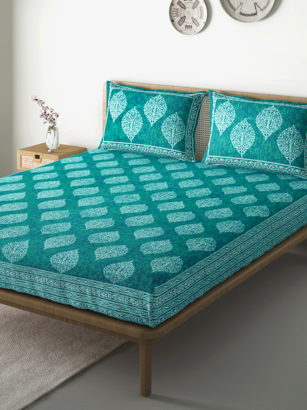 Buy Aura Green & White Ethnic Printed 104 TC Cotton 1 Queen Bedsheet