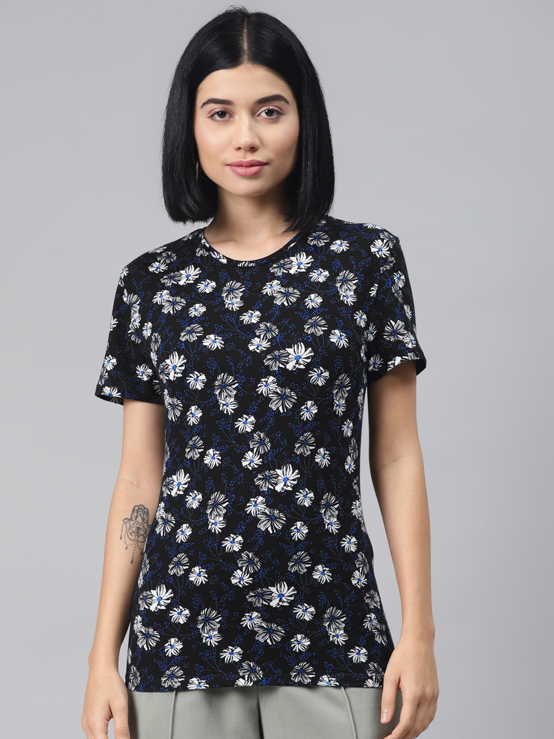 Buy Marks & Spencer Women Black & White Floral Print Round Neck T Shirt
