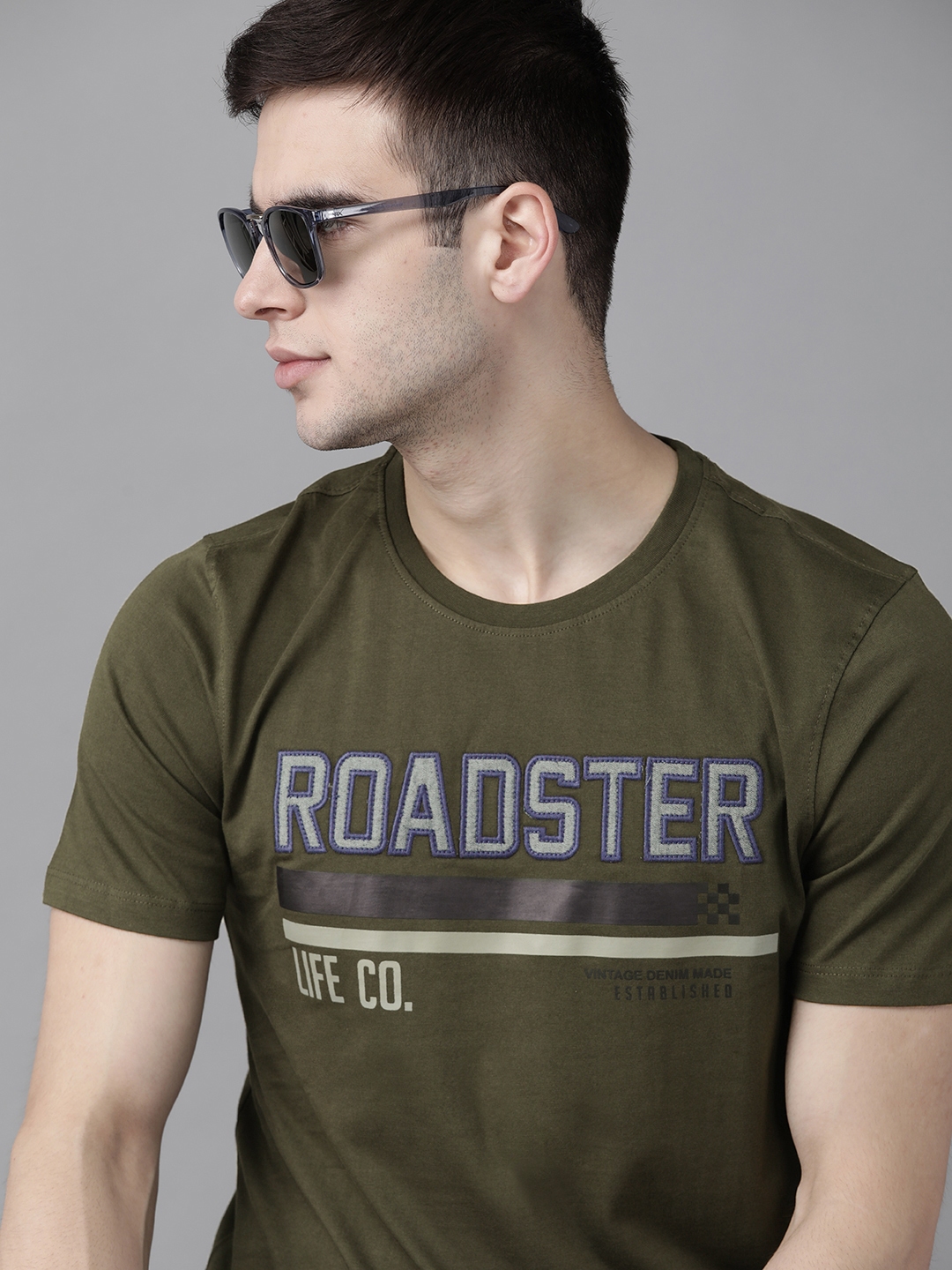 Buy The Roadster Lifestyle Co Men Olive Green Pure Cotton Brand Logo Printed Applique Pure