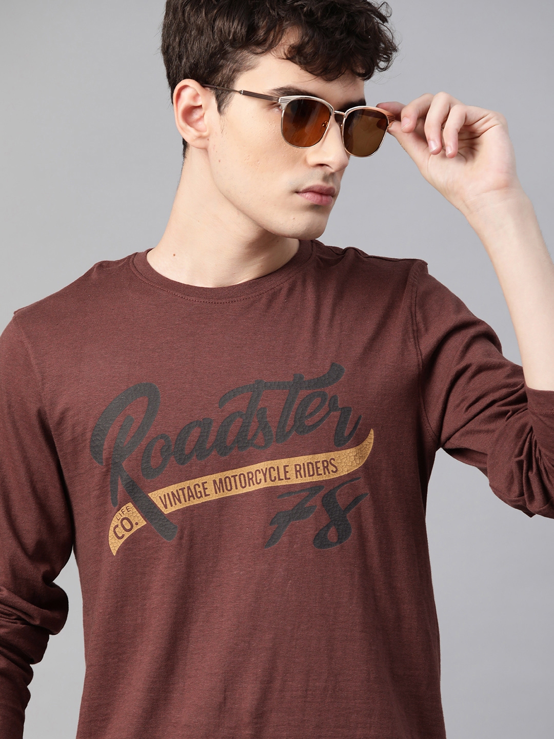 Buy The Roadster Lifestyle Co Men Brown Pure Cotton Brand Logo Printed ...