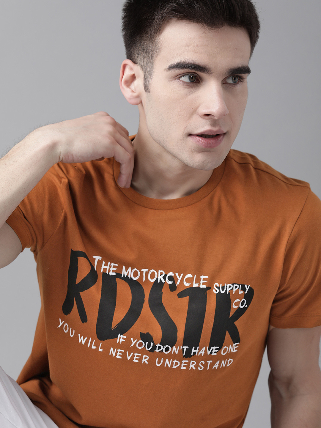 Buy The Roadster Lifestyle Co Men Mustard Brown & Black Pure Cotton