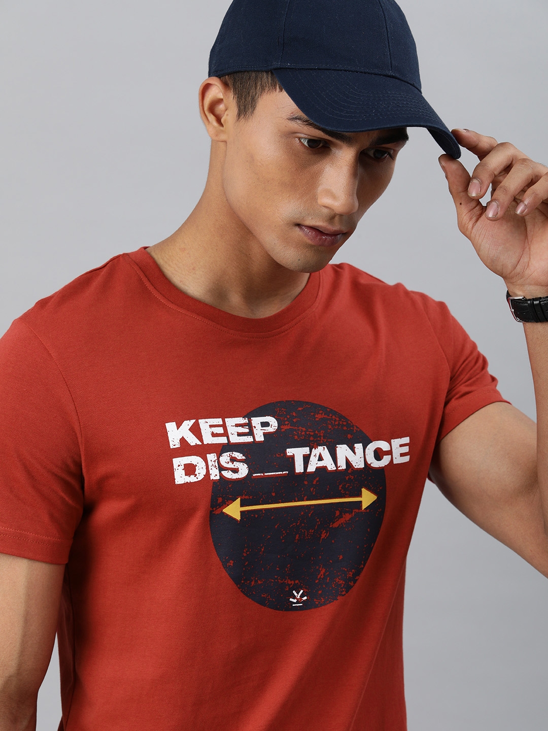 rust colored tshirts