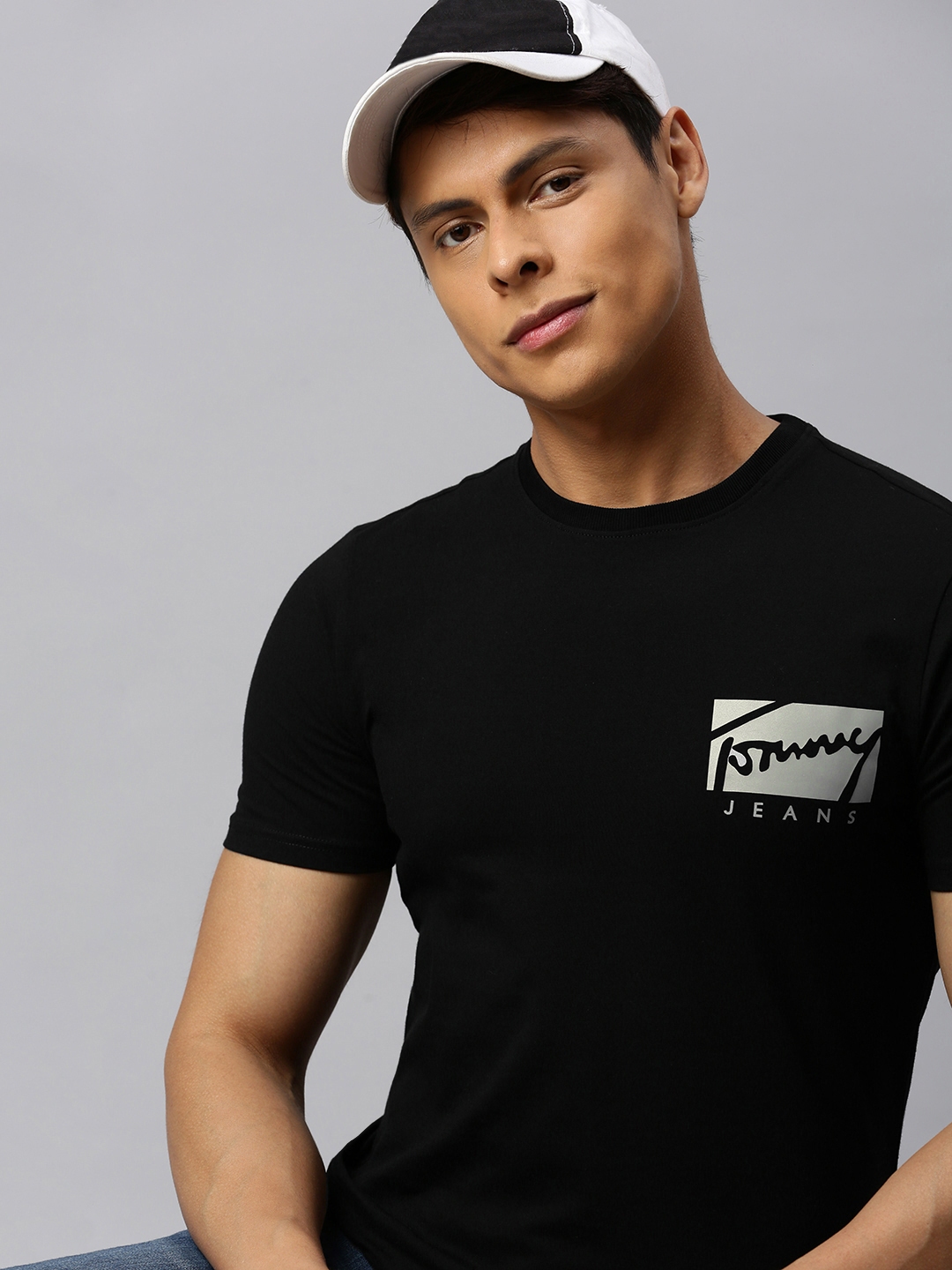 Buy Tommy Hilfiger Men Black & White Solid T Shirt With Brand Logo ...