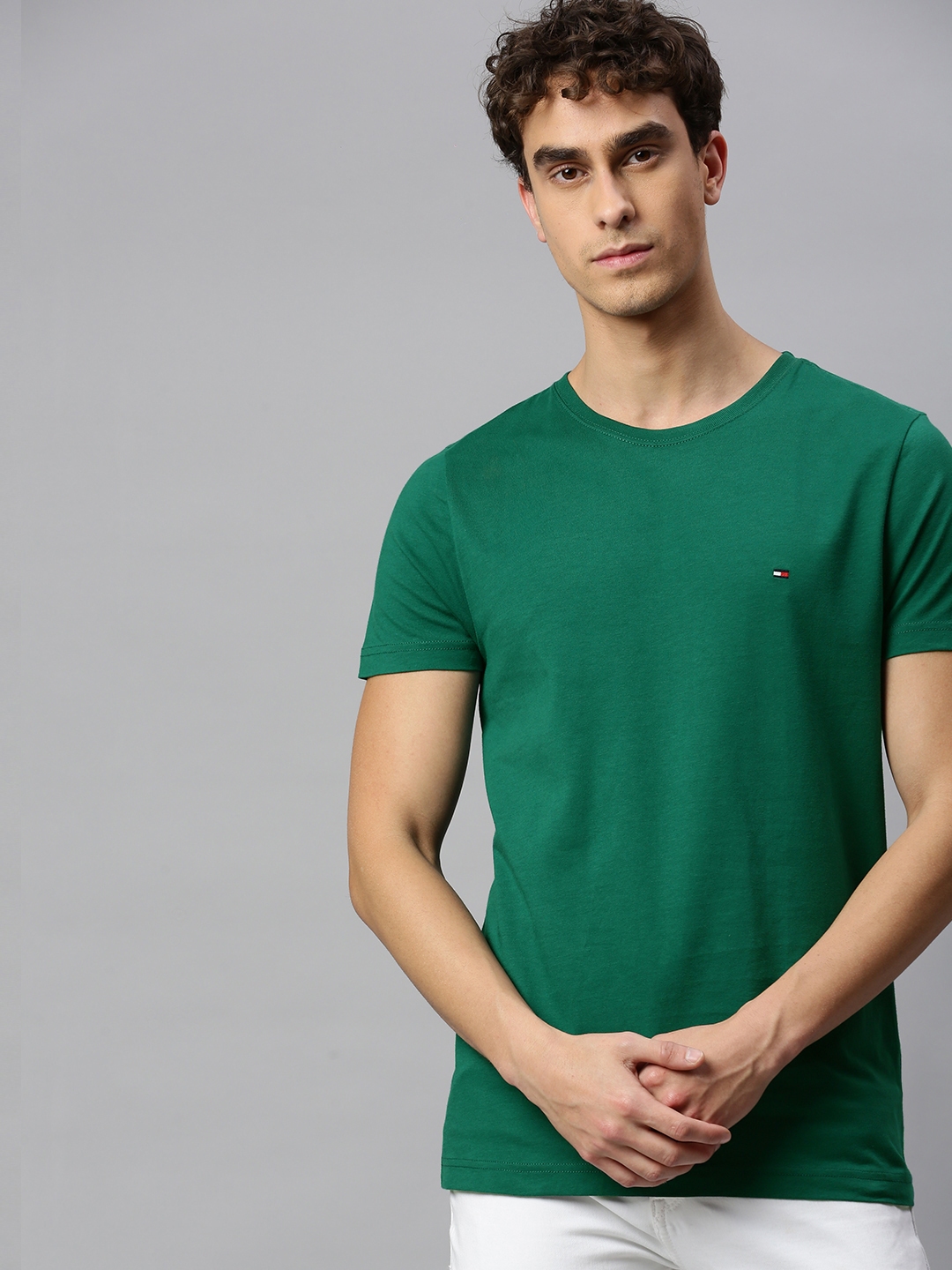 Buy Tommy Hilfiger Men Green Solid Round Neck Pure Cotton Organic ...