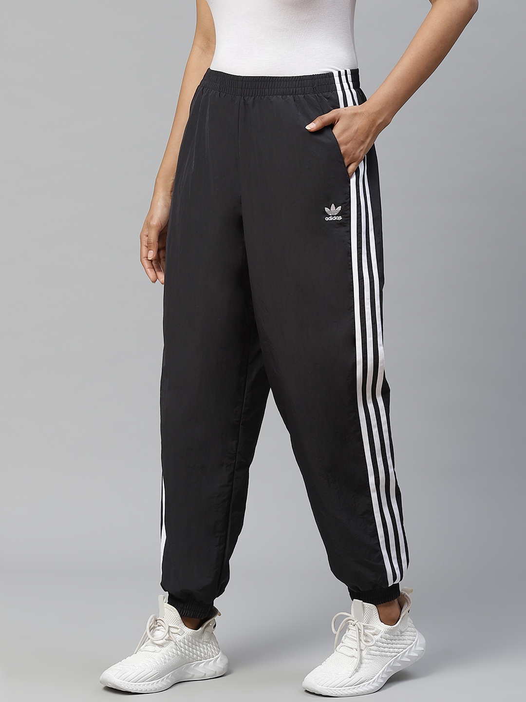 womens adidas joggers black