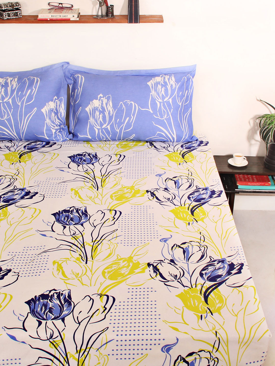 Buy Portico New York Multicoloured 210 TC Cotton Double Bedsheet With 2