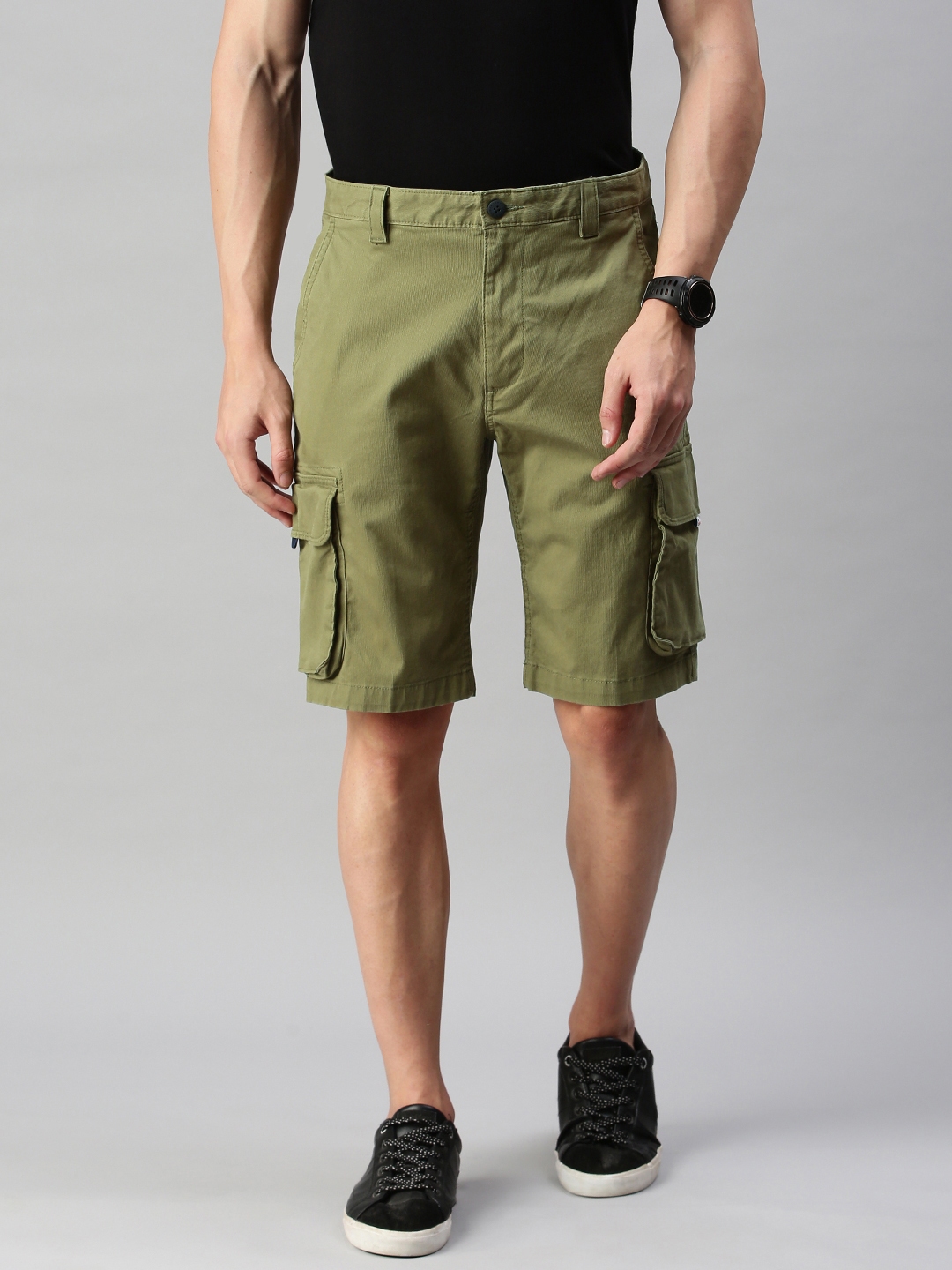 Buy Tommy Hilfiger Men Olive Green Solid Regular Fit Cargo Shorts ...
