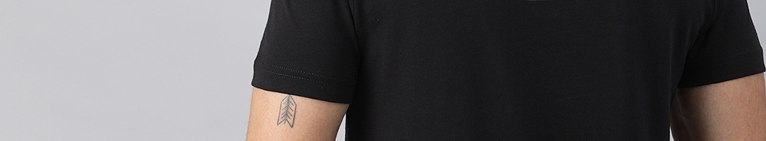Buy Tommy Hilfiger Men Black Printed Round Neck Pure Cotton T Shirt ...