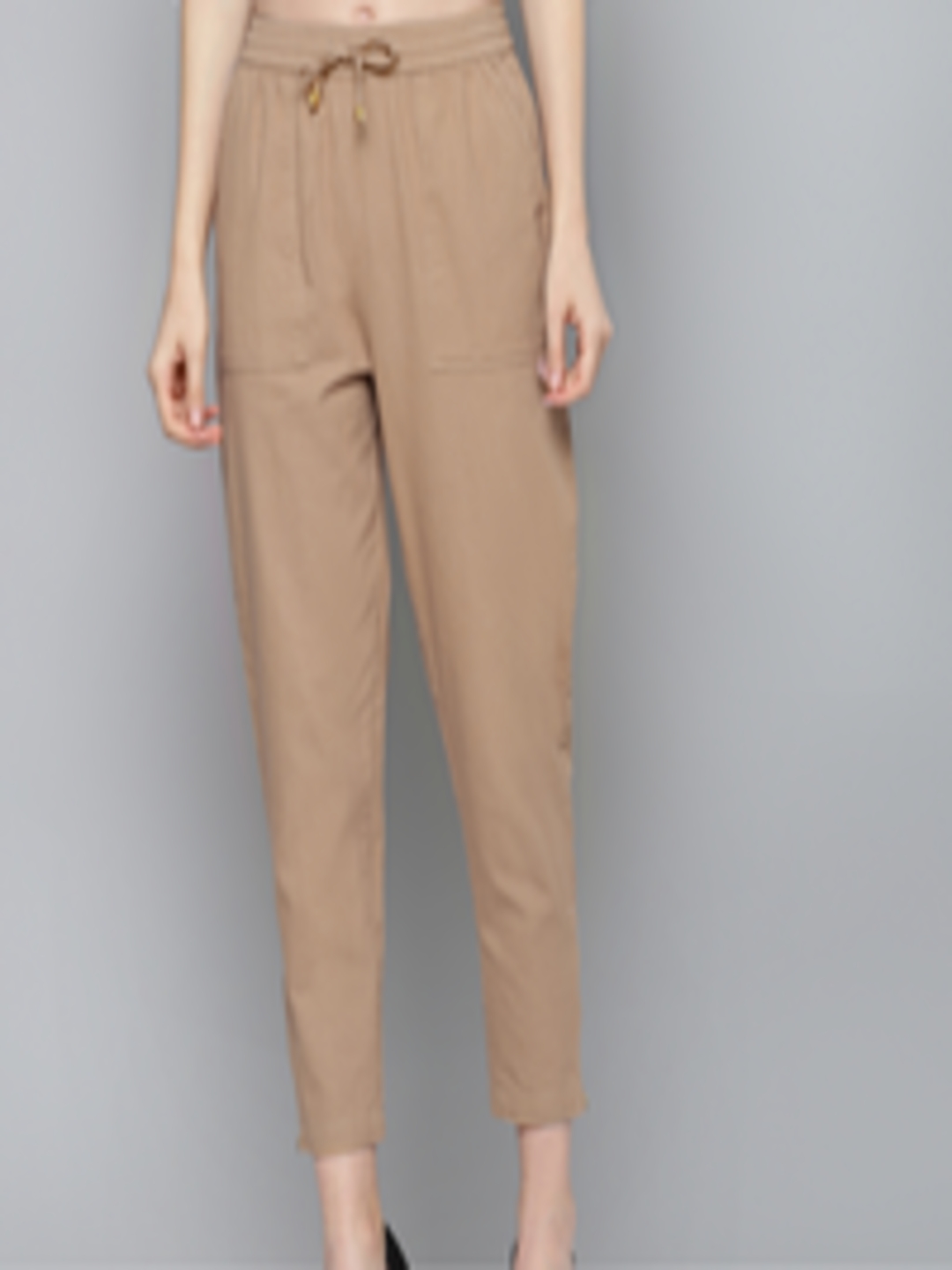 Buy SASSAFRAS Women Beige Pure Cotton Solid Cropped Trousers - Trousers