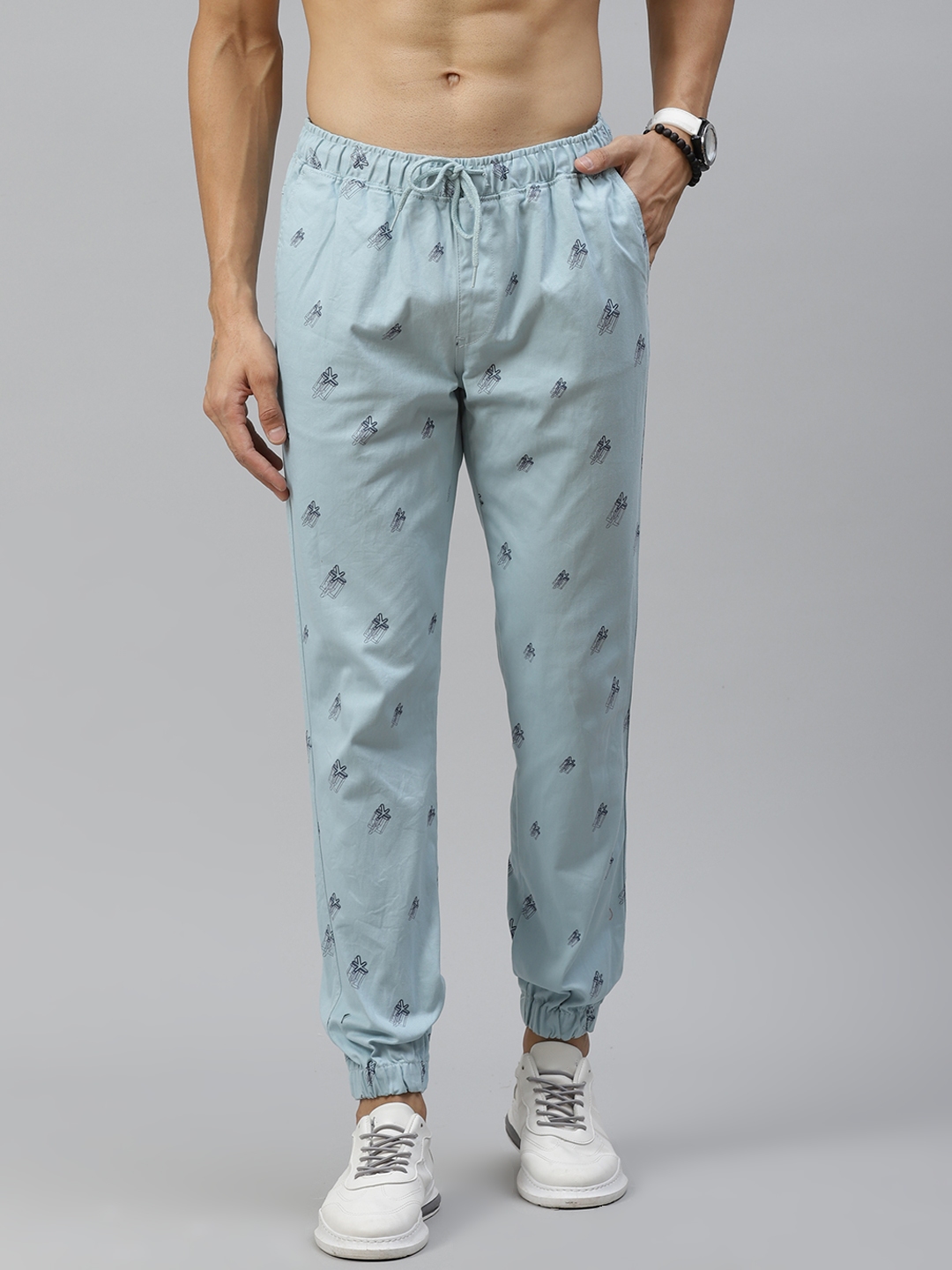 roadster joggers myntra