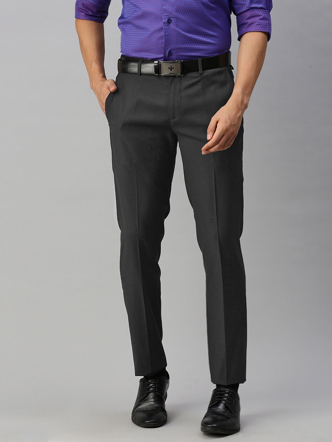 Buy Tommy Hilfiger Men Black Slim Fit Solid Regular Trousers - Trousers ...