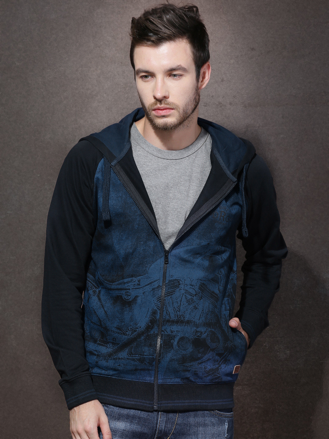 roadster men blue printed hooded sweatshirt