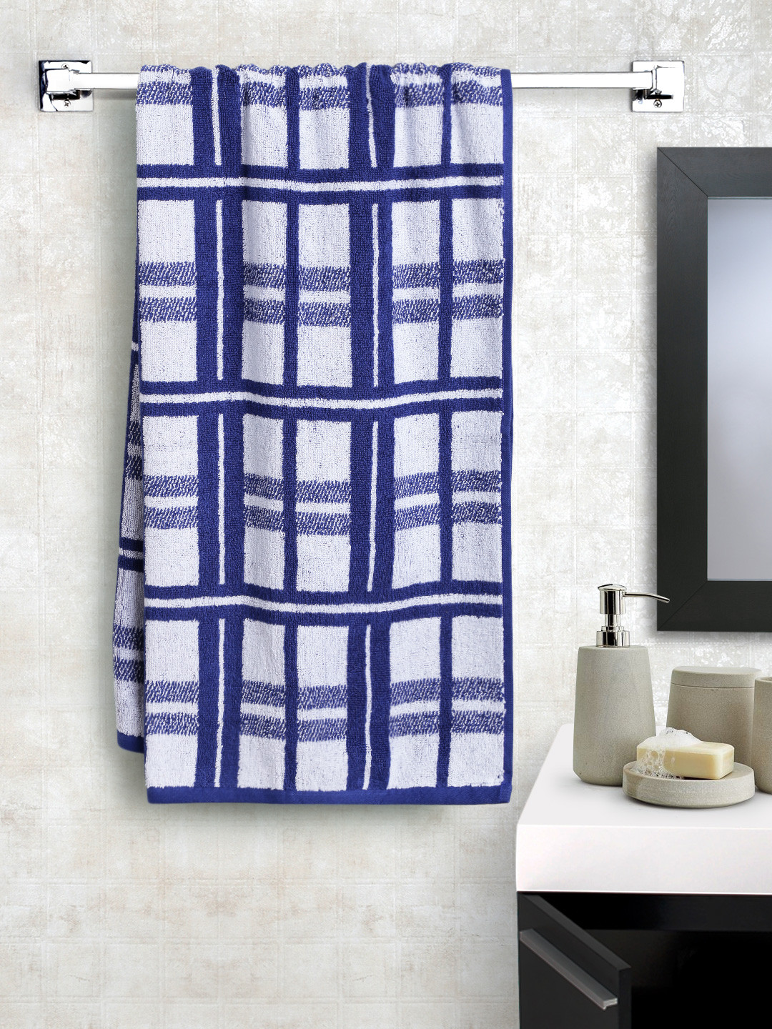 Buy BOMBAY DYEING White & Blue Patterned Cotton 525 GSM Bath Towel