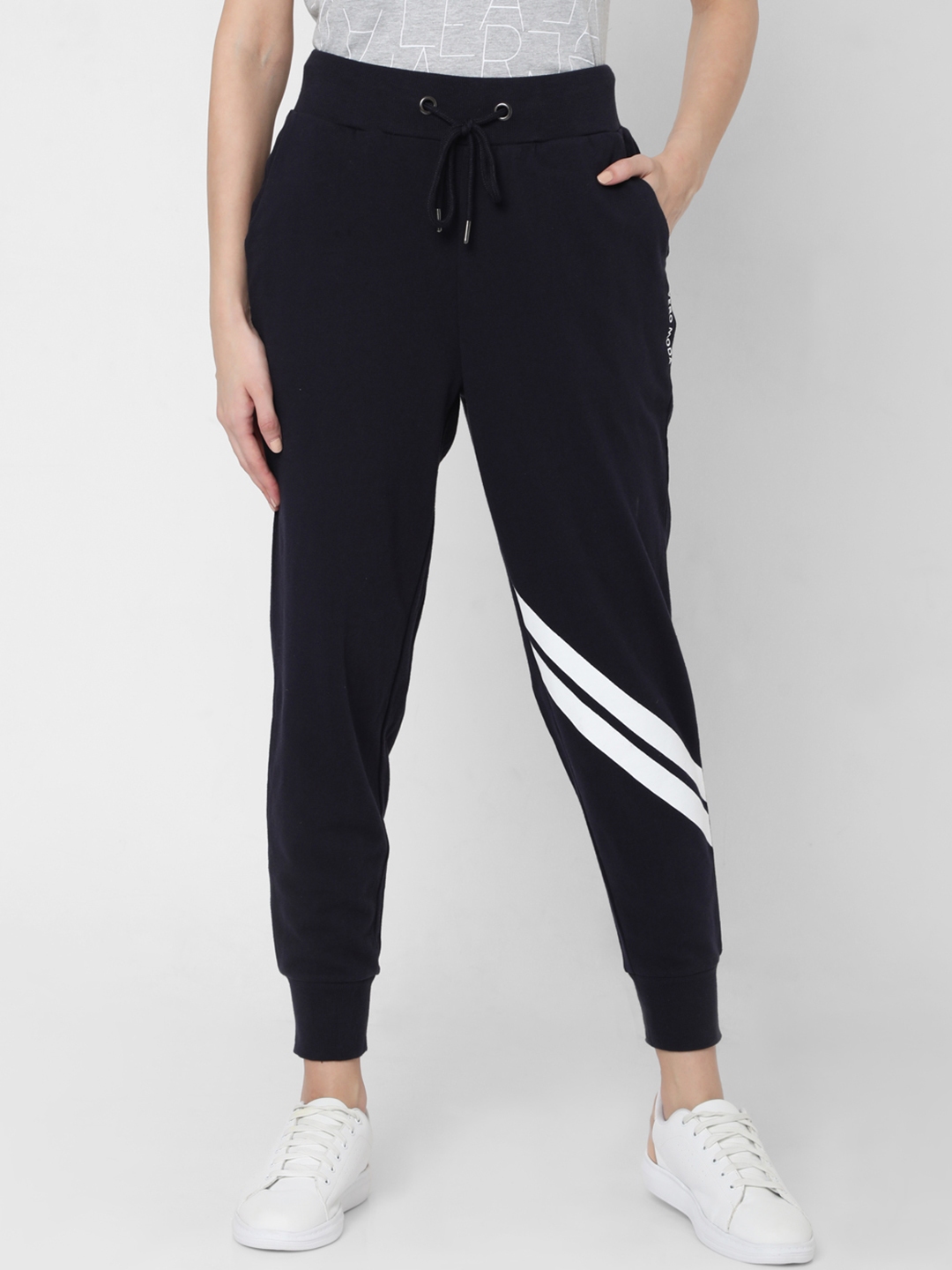 vero moda joggers