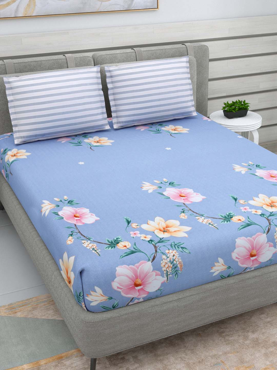 Buy DREAM WEAVERZ Blue & Pink Floral Glazed Cotton 220 TC Double