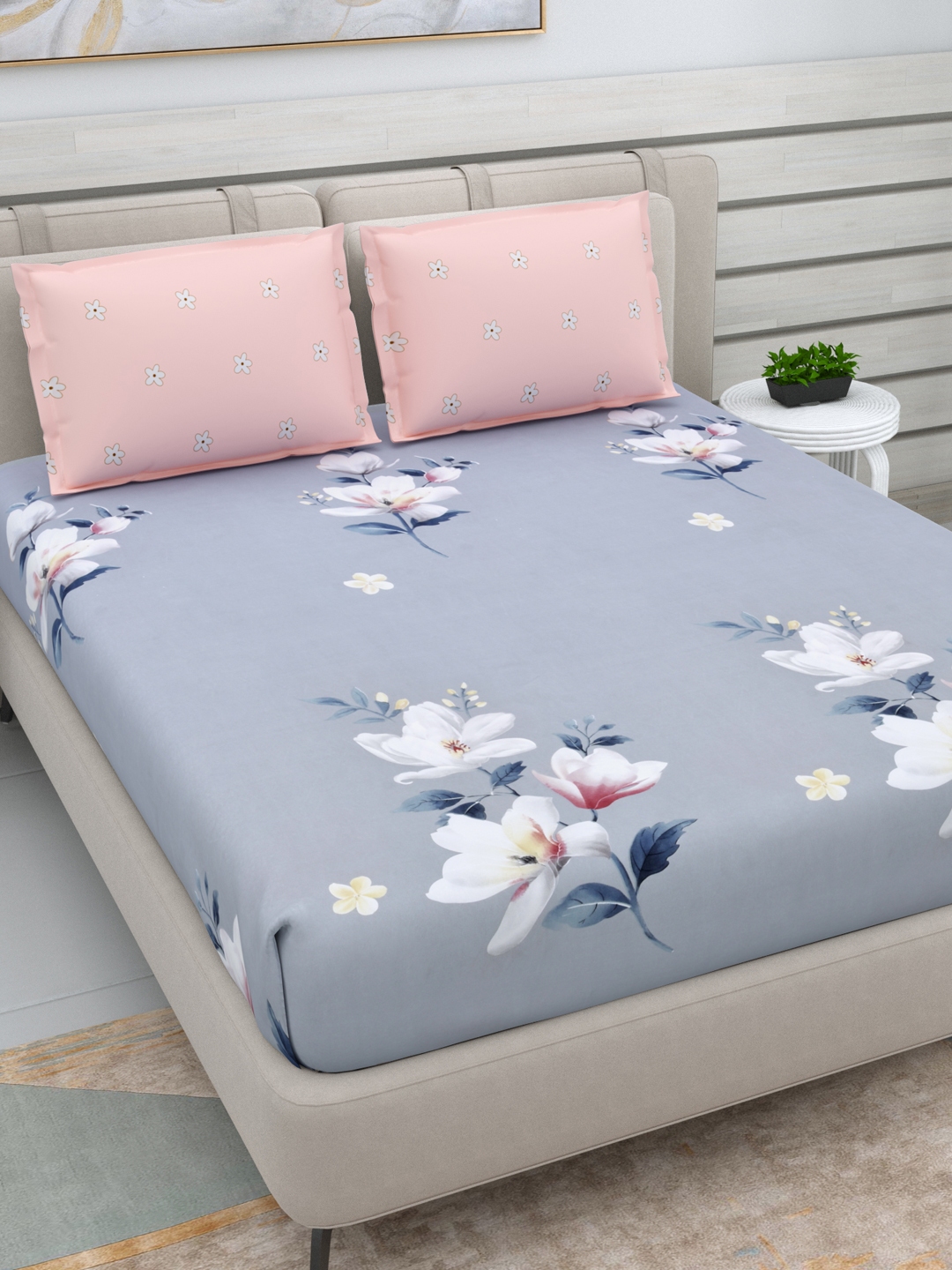 Buy DREAM WEAVERZ Floral Glazed Cotton 220 TC Double Bedsheet With 2