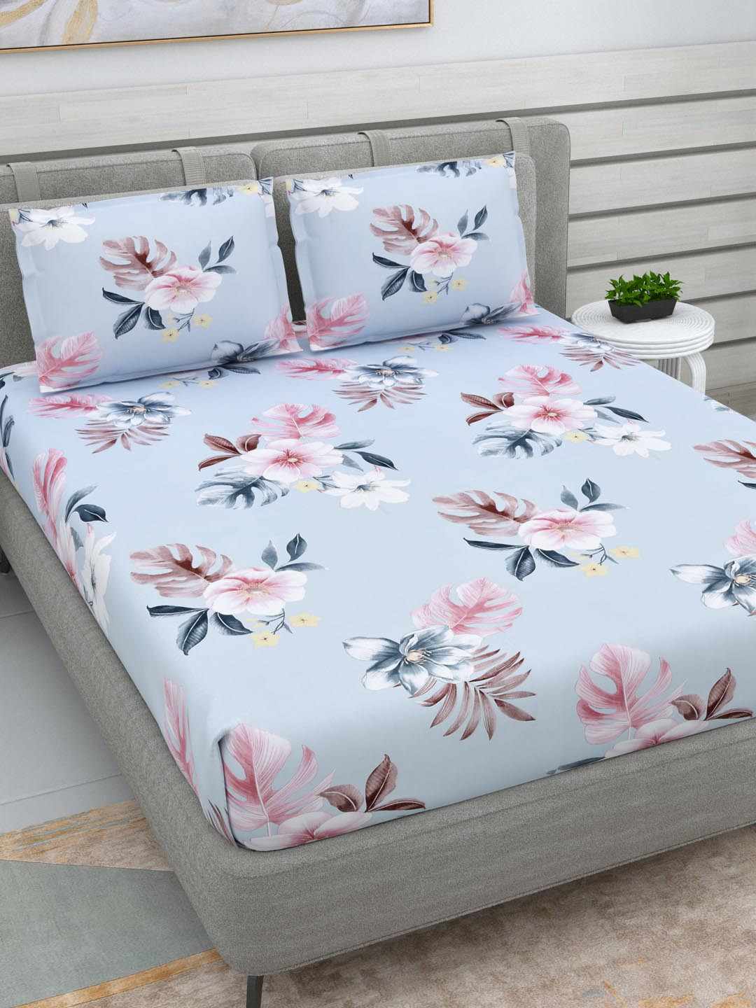 Buy DREAM WEAVERZ Blue & Pink Floral Glazed Cotton 220 TC King Bedsheet