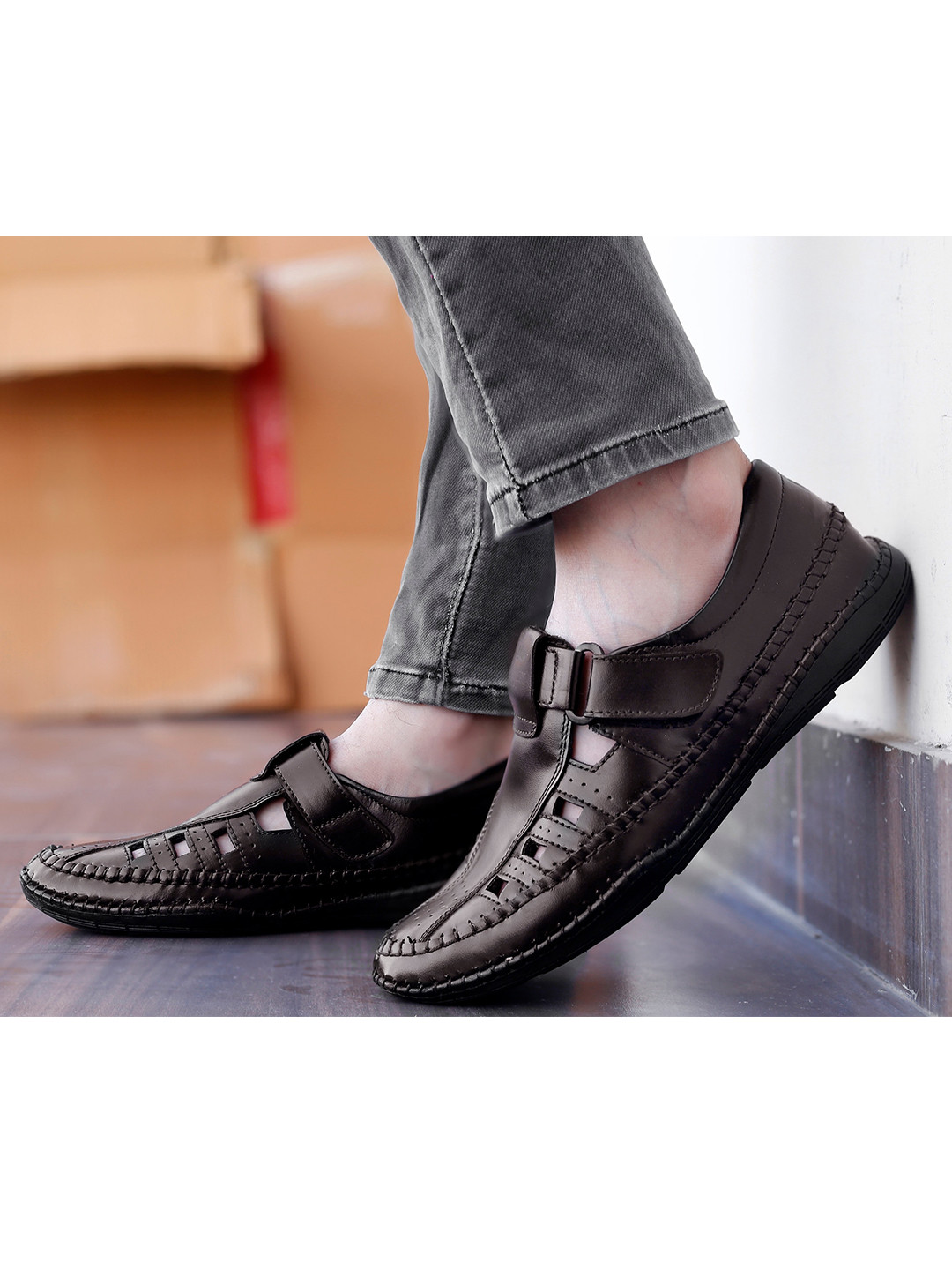 fila disruptor platform white