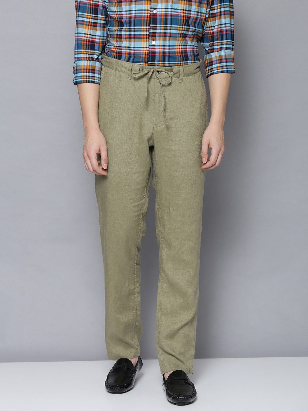 GANT Men Cotton Green Solid Mid Rise Cargo Trouser main image 1
