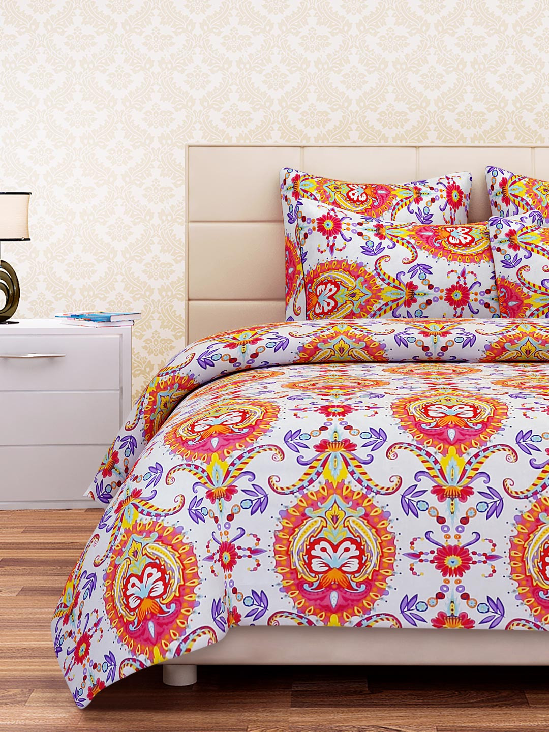 Buy SEJ By Nisha Gupta Multicoloured 240 TC Cotton Double Bedsheet With 2 Pillow Covers