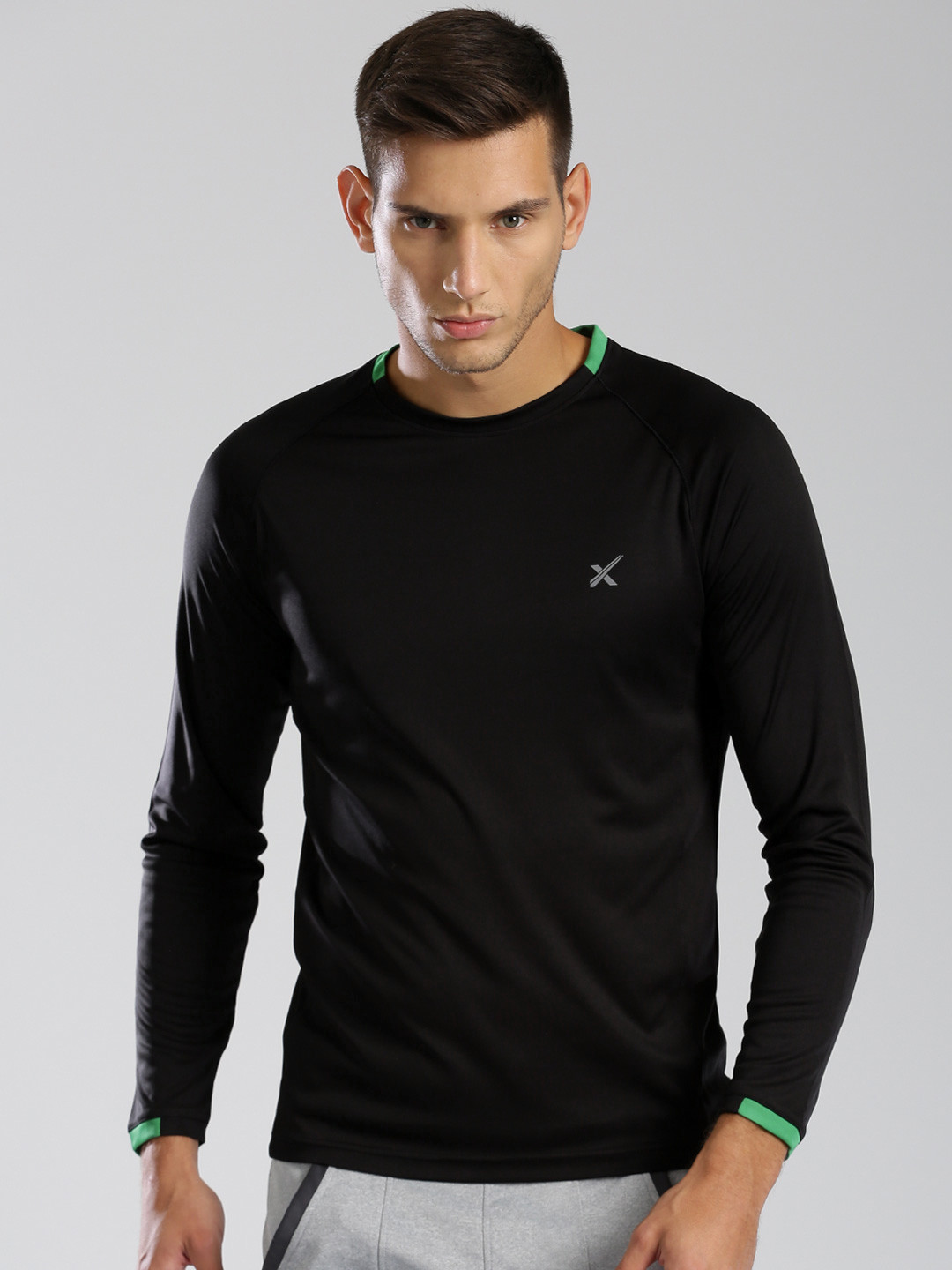 Buy HRX By Hrithik Roshan Men Black Raglan Sleeved Active T Shirt