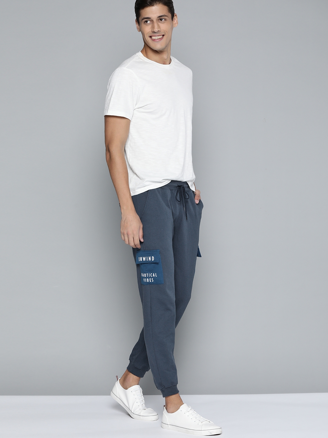 mast and harbour track pants