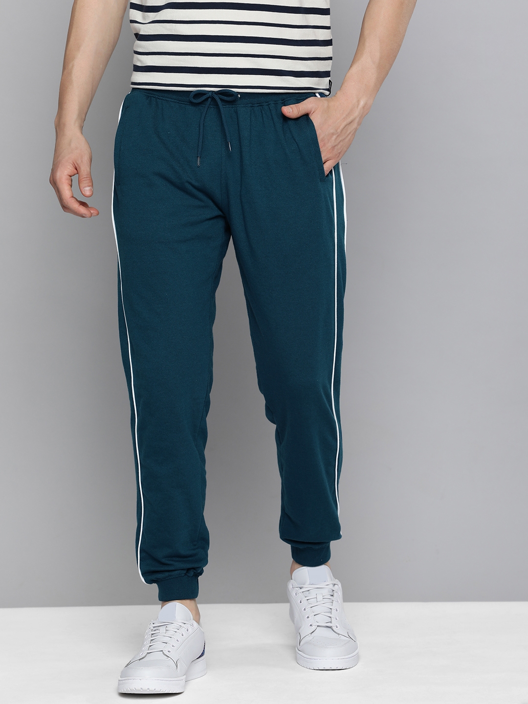 mast and harbour track pants