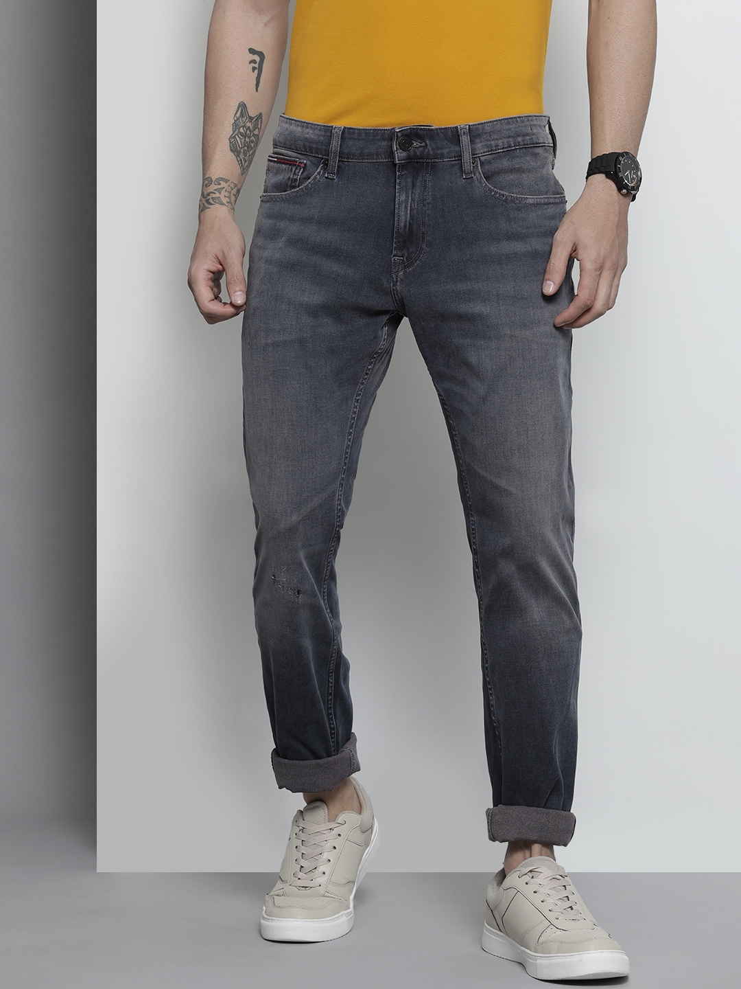 Buy Tommy Hilfiger Men Blue Slim Fit Heavy Fade Stretchable Jeans Jeans For Men 14590490 Myntra 