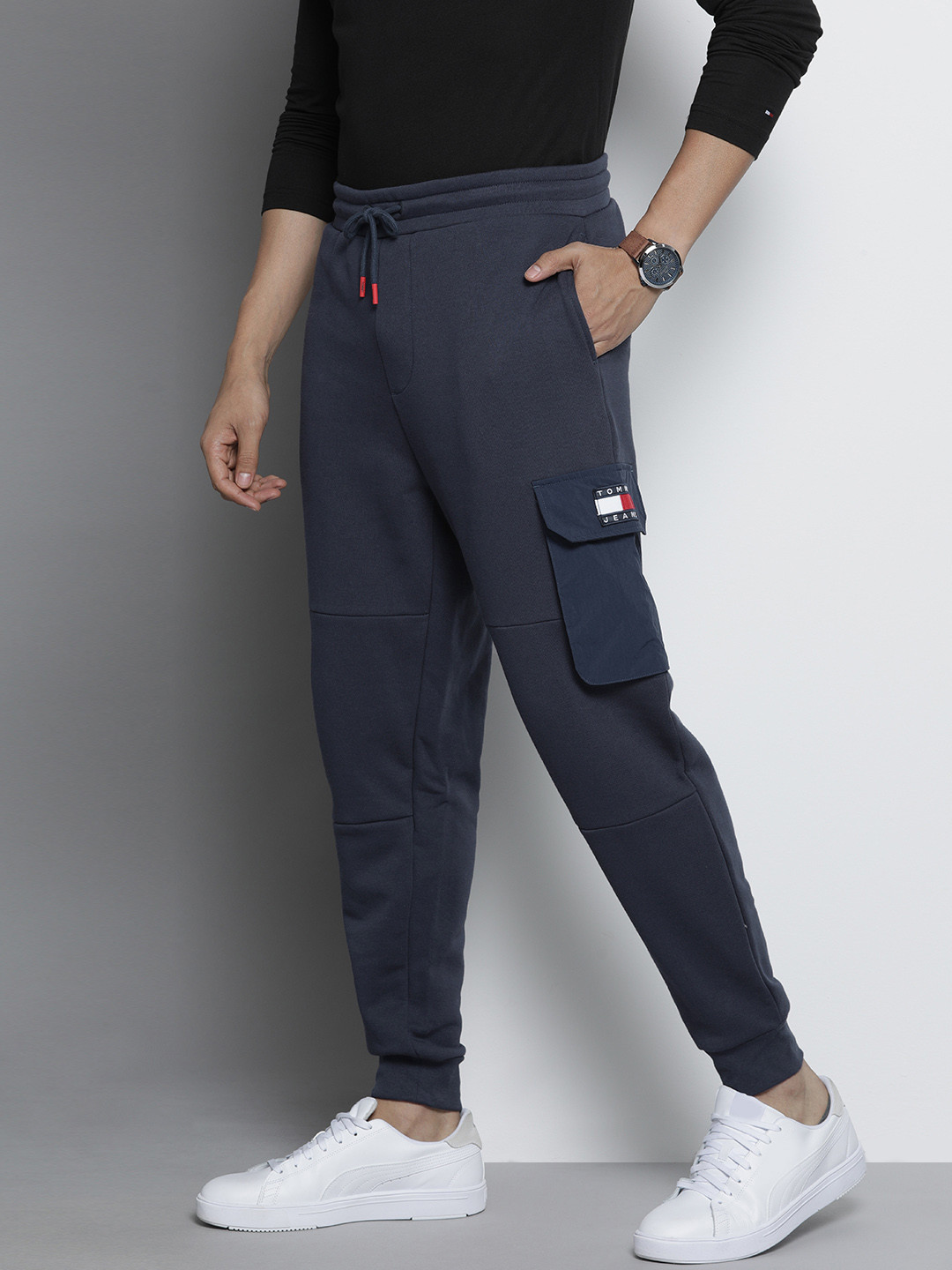 buy-tommy-hilfiger-men-navy-blue-solid-joggers-track-pants-for-men