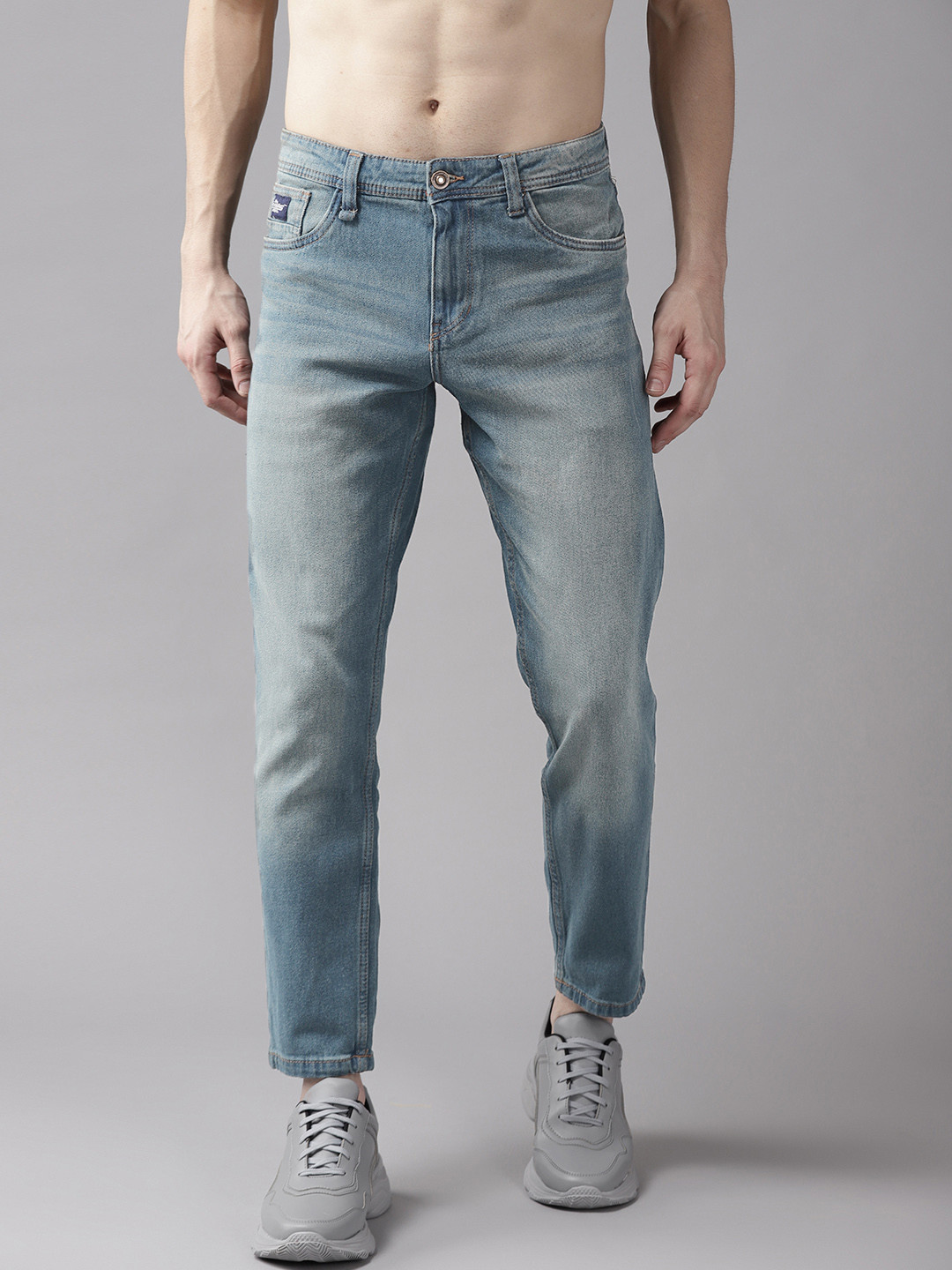 Buy Roadster Men Blue Carrot Fit Light Fade Stretchable Jeans Jeans