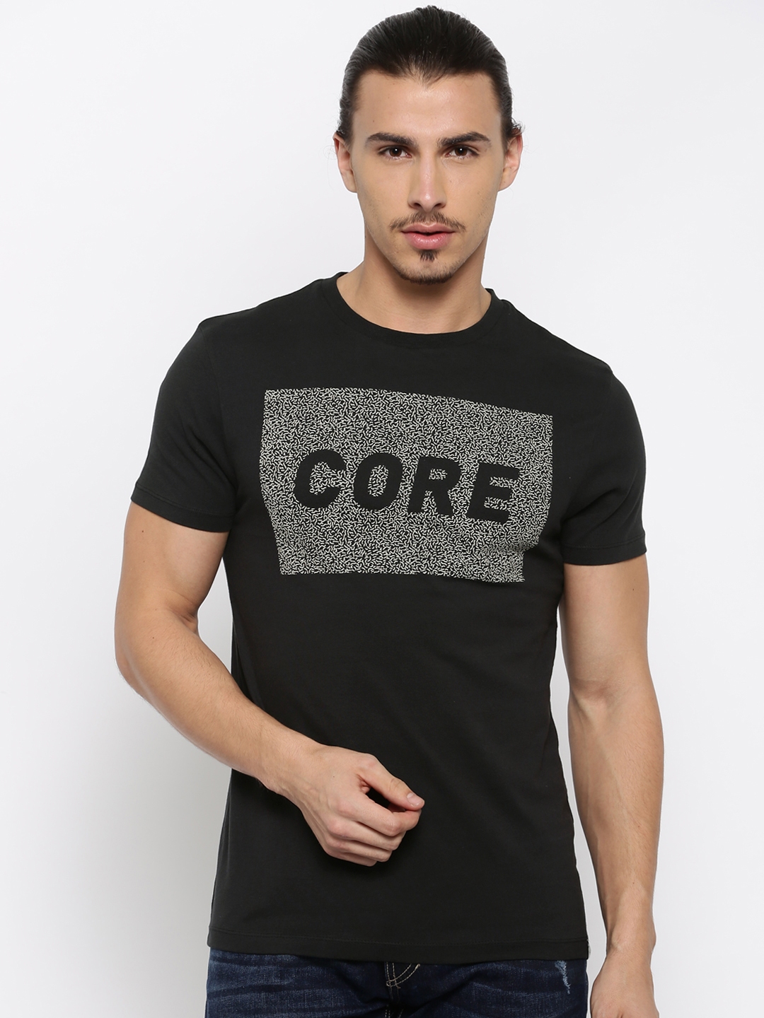 black shirt t