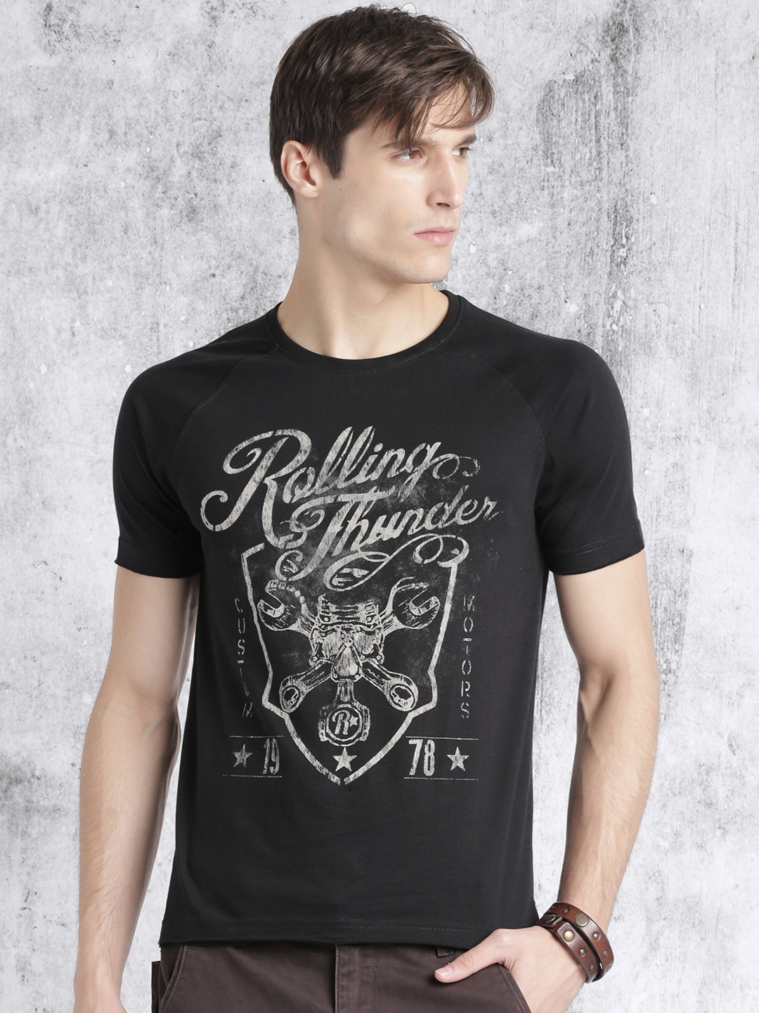 Buy Roadster Men Black Printed Pure Cotton T Shirt - Tshirts for Men ...