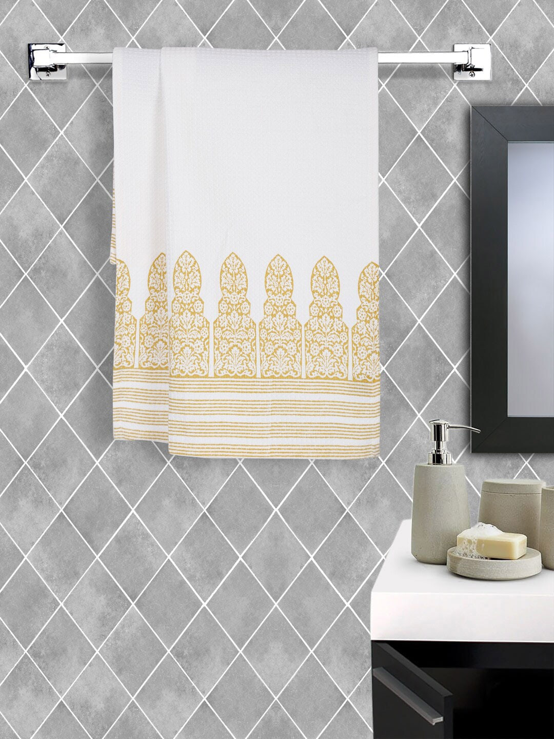 Buy Fabindia White & Yellow Printed Cotton Bath Towels Bath Towels