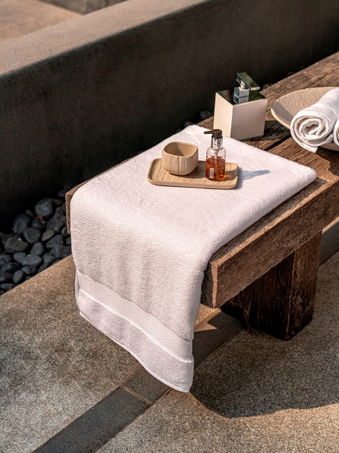 Buy DDecor White Solid 650 GSM Cotton Bath Towel Bath Towels for