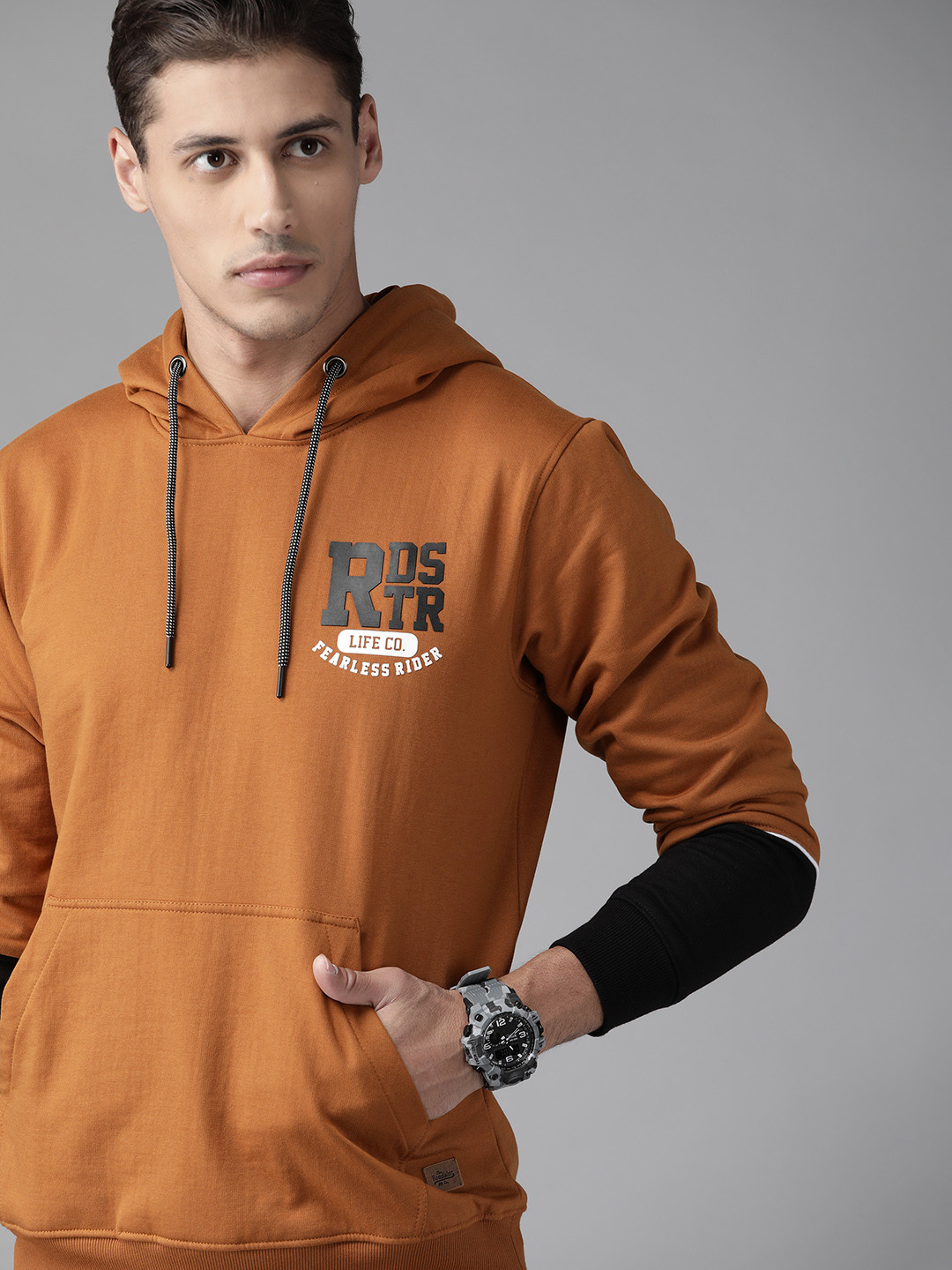 Buy Roadster Men Mustard Brown Solid Hooded Sweatshirt Sweatshirts