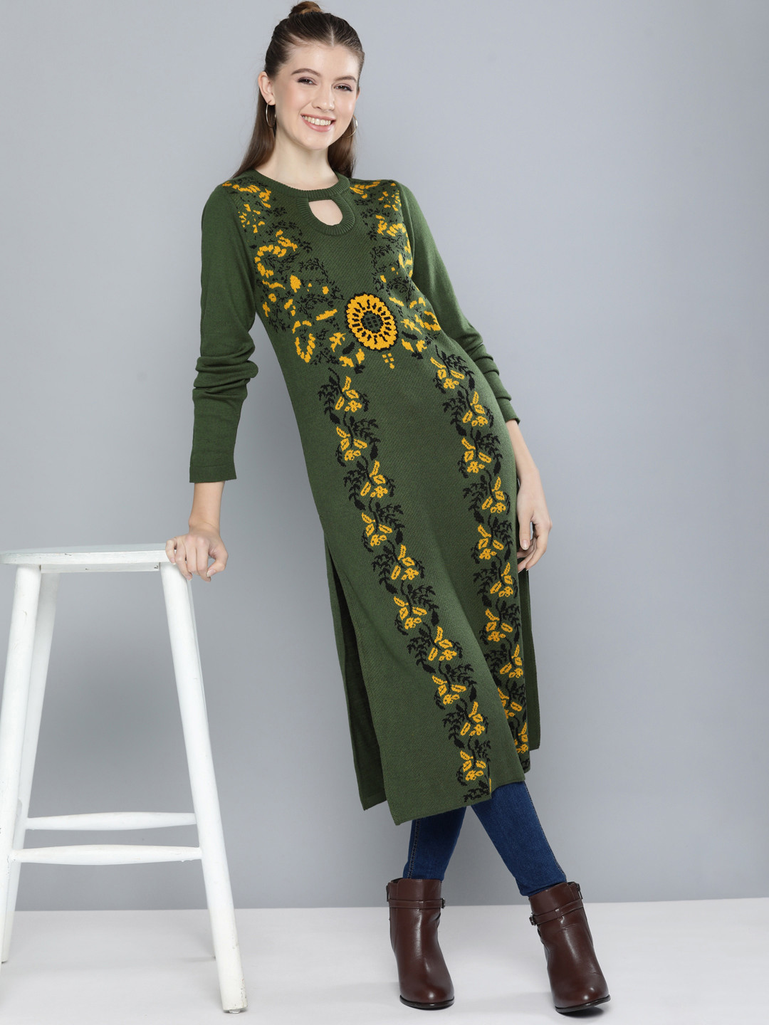 Moss Green & Yellow Printed Straight Kurta With Keyhole Neck & 3/4 Sleeves main image 0