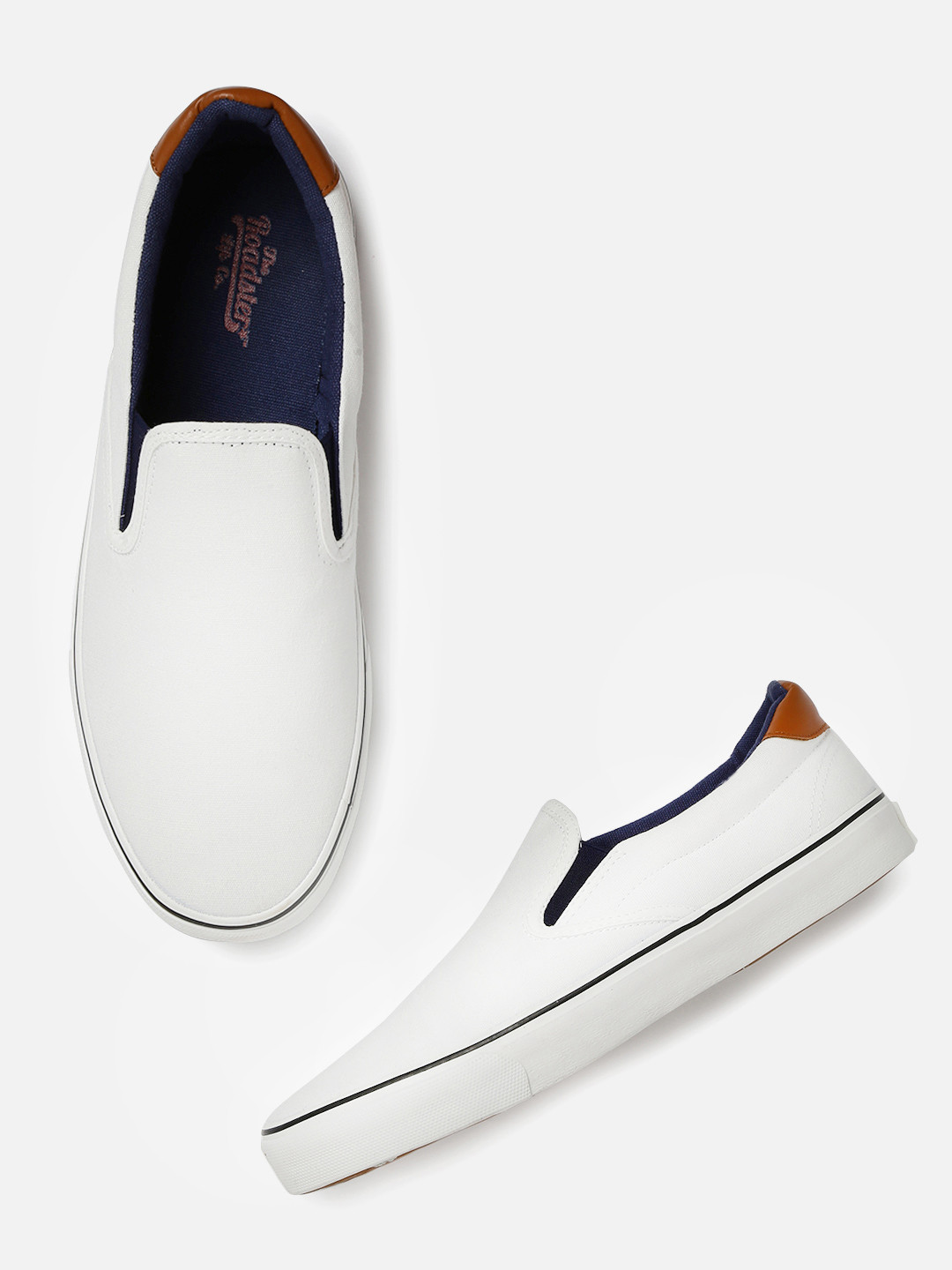roadster men white solid sneakers