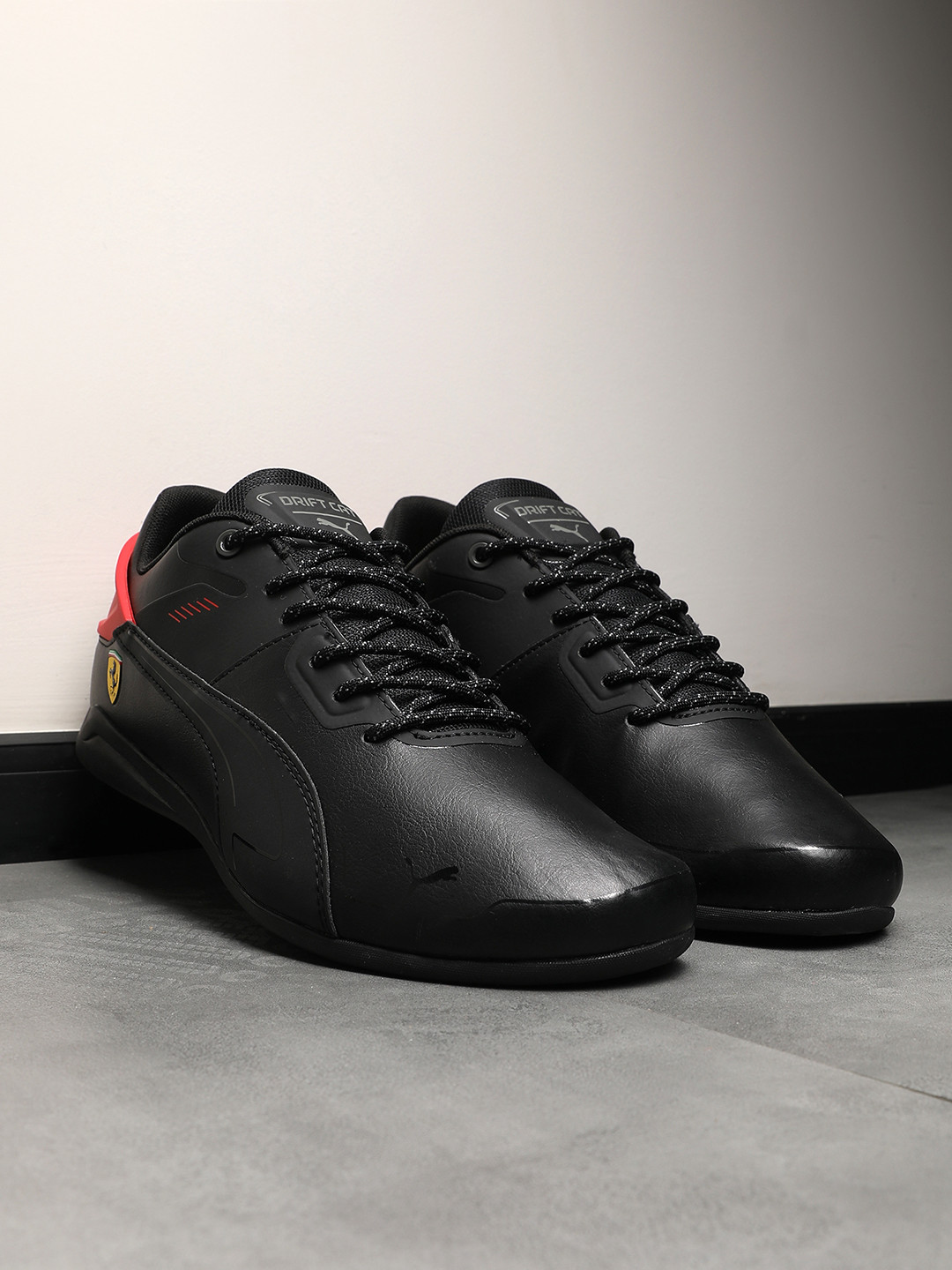 Buy PUMA Motorsport Unisex Black Scuderia Ferrari Drift Cat Delta