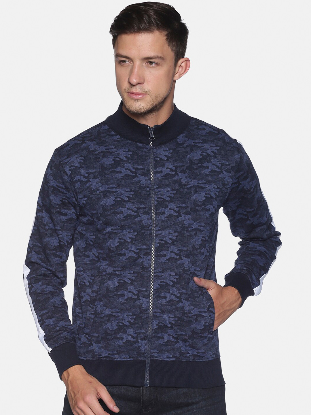 Buy Campus Sutra Men Navy Blue Sweatshirt - Sweatshirts for Men 14833254 | Myntra