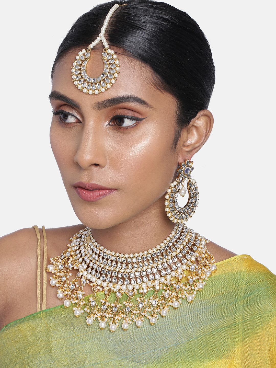 Buy Peora White & Gold Plated Kundan And Pearl Studded Jewellery Set