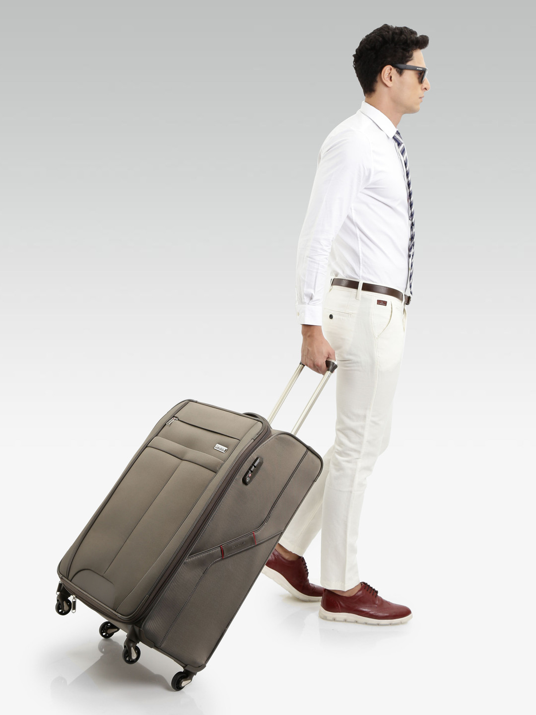 samsonite trolly bag price
