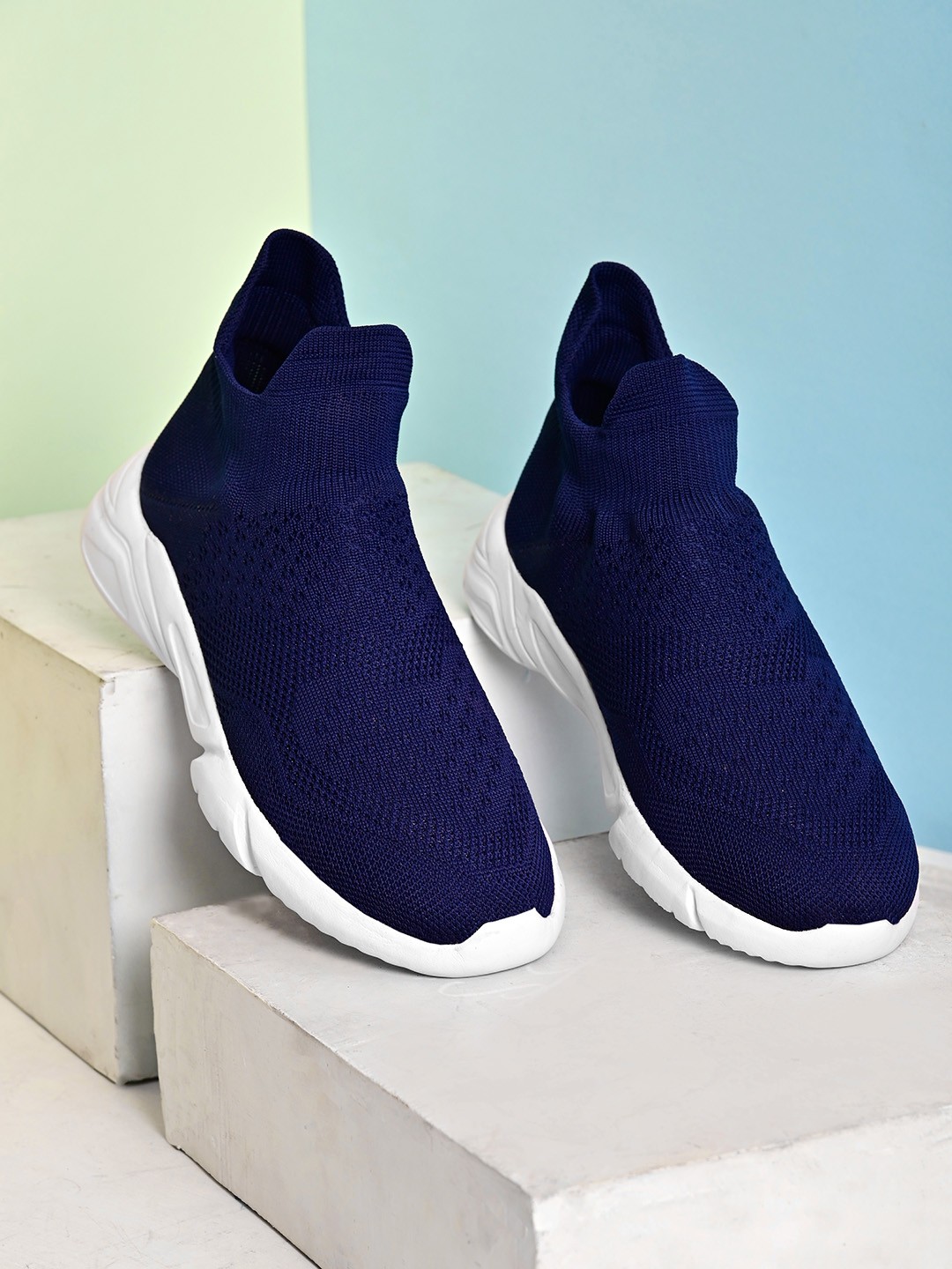 mactree men white solid sneakers