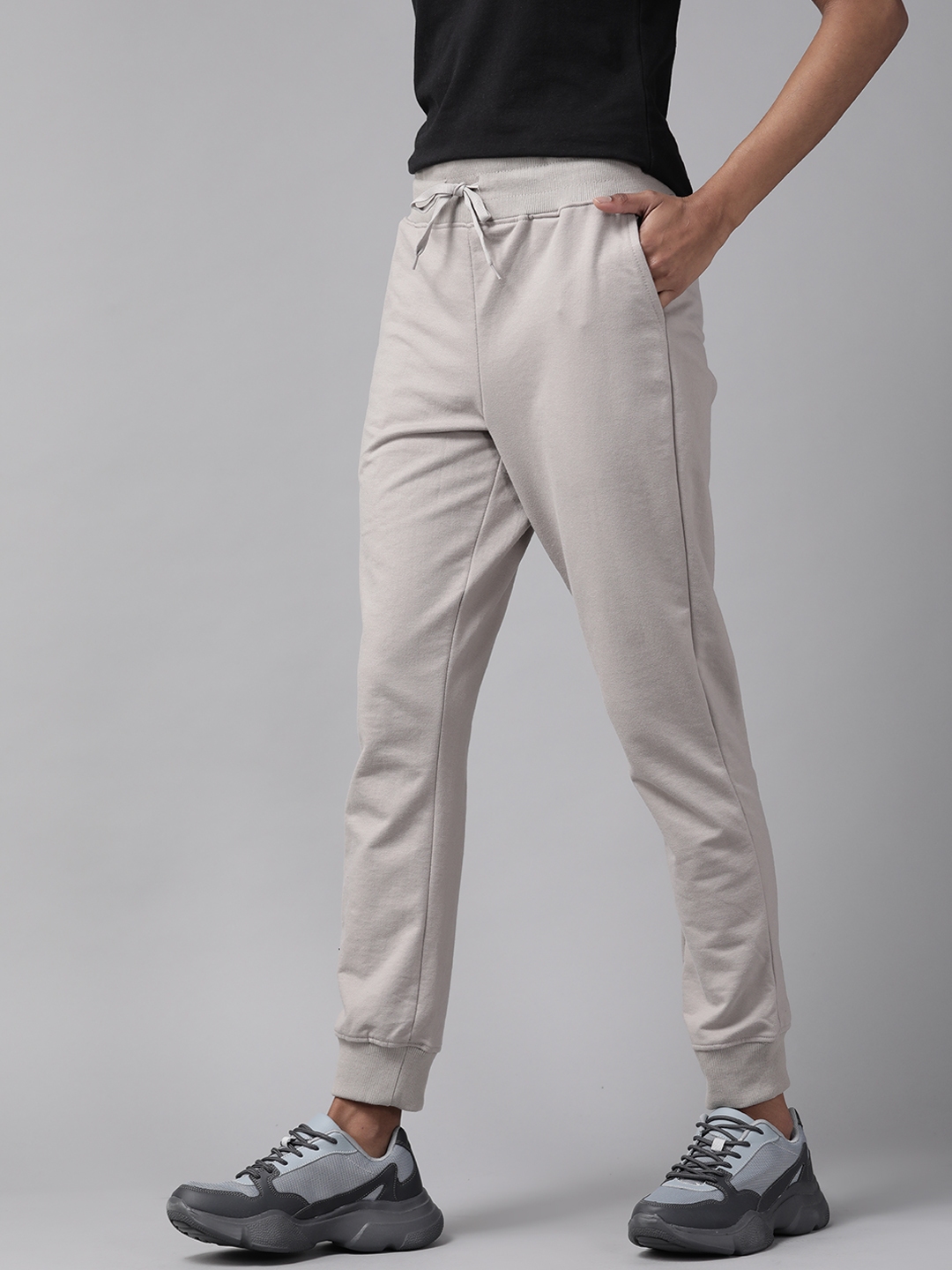 roadster joggers myntra