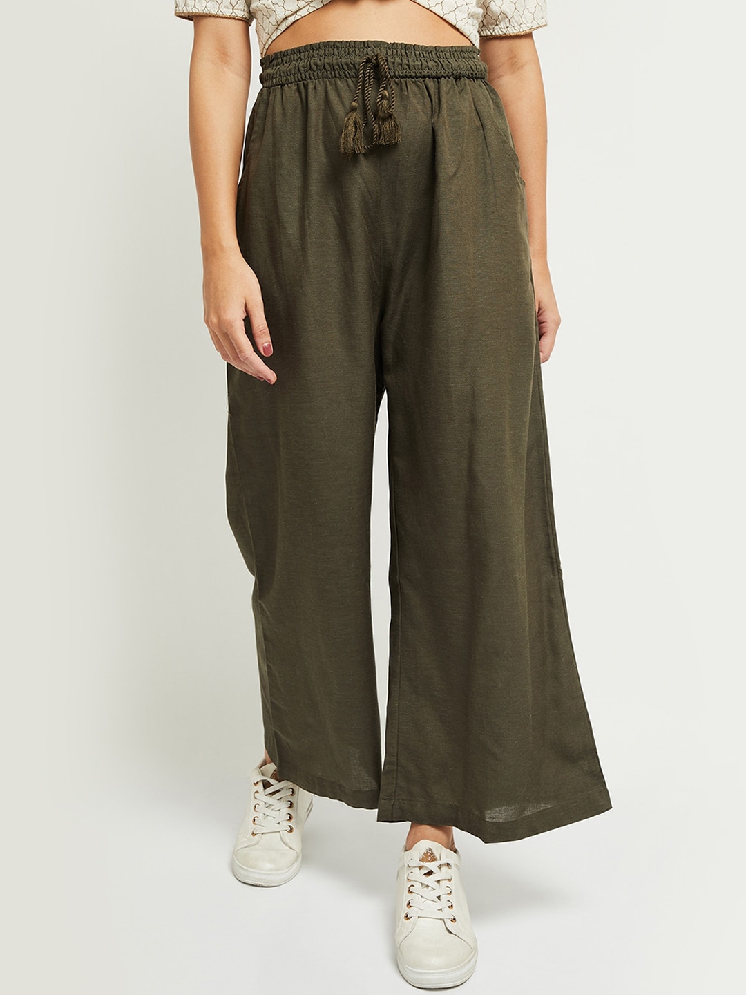 parallel trousers with top