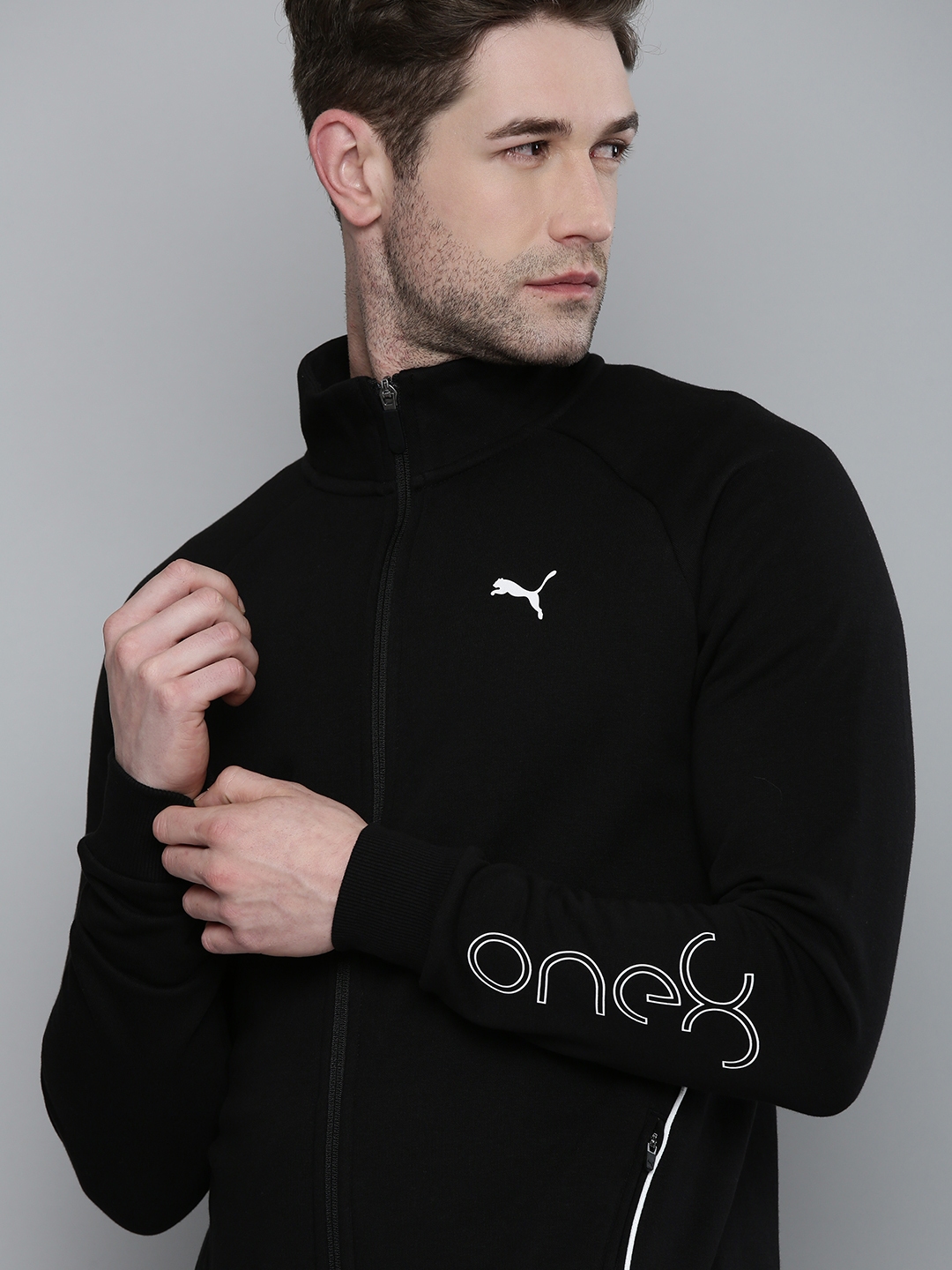 one8 tracksuit