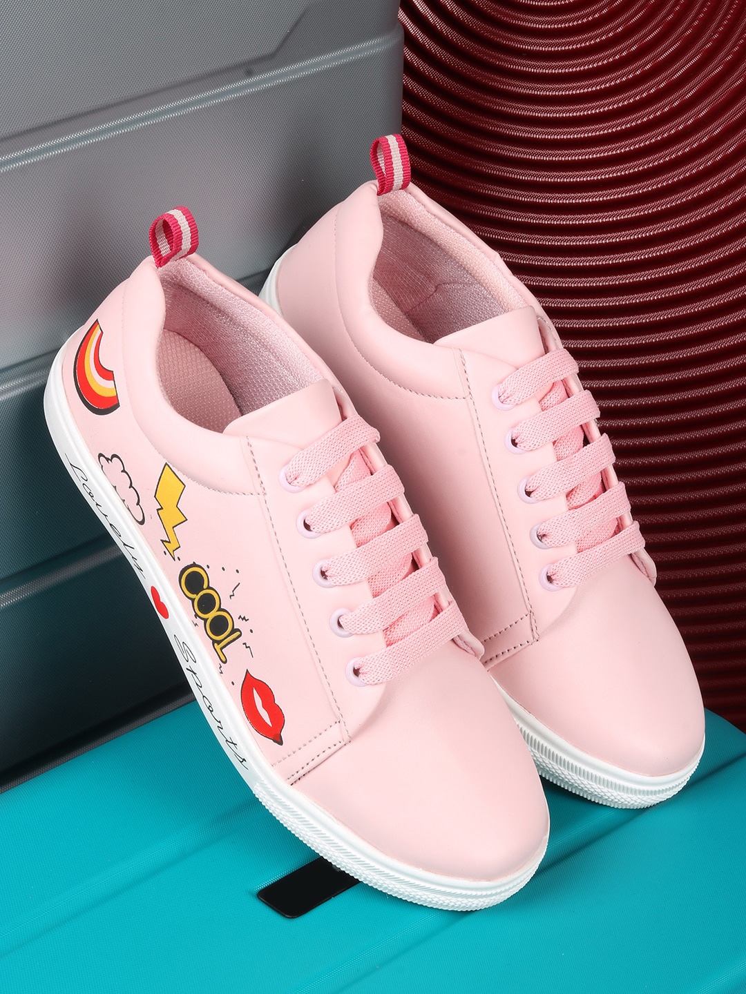 twin toes sneakers