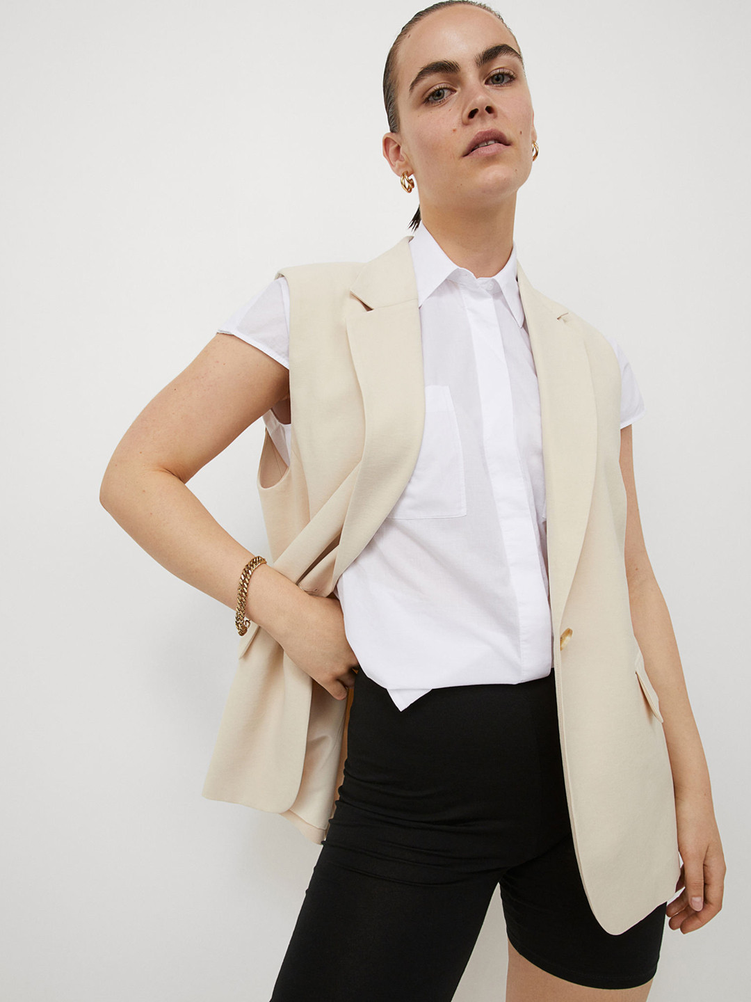 Buy H&M Women Beige Solid Sleeveless Oversized Jacket Blazers for